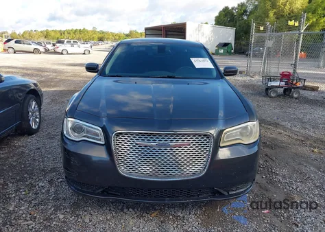 2015 Chrysler 300 Limited z USA, uszkodzony, nr VIN 2C3CCAAG3FH772815